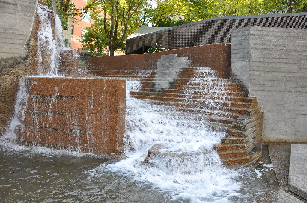 Lovejoy Fountain valentines day in portland in 2026